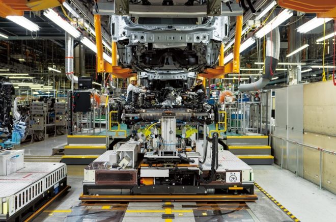 エンジン･リアサス搭載装置